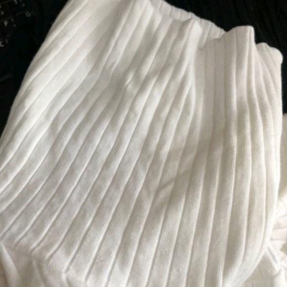 Elegant High-neck CottonTank - Picture 6 of 15